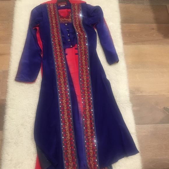 4 pieces Indian outfit - Picture 2 of 8